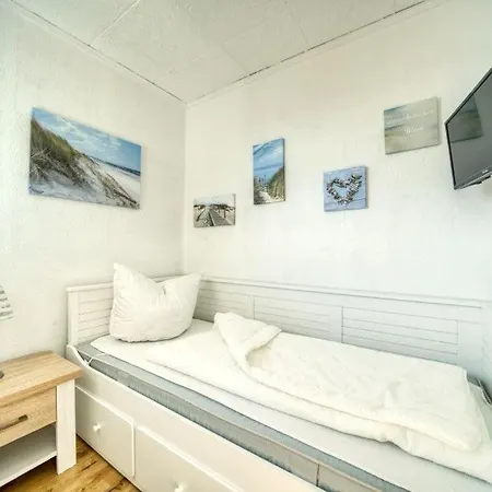 - Haus C, App 0c1004 Apartment *