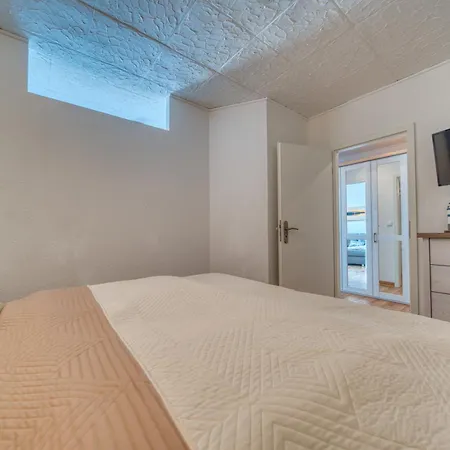 - Haus C, App 0c1004 Apartment