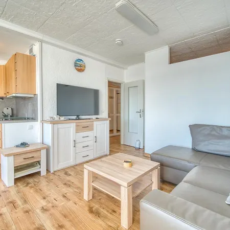 - Haus C, App 0c1004 Apartment *